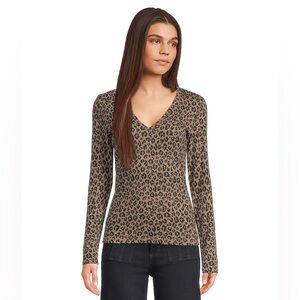 Michael Stars Remi V-Neck Tee in a leopard‎ print pattern